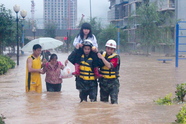 貴州多地持續(xù)強(qiáng)降雨-商鋪民房被淹-2