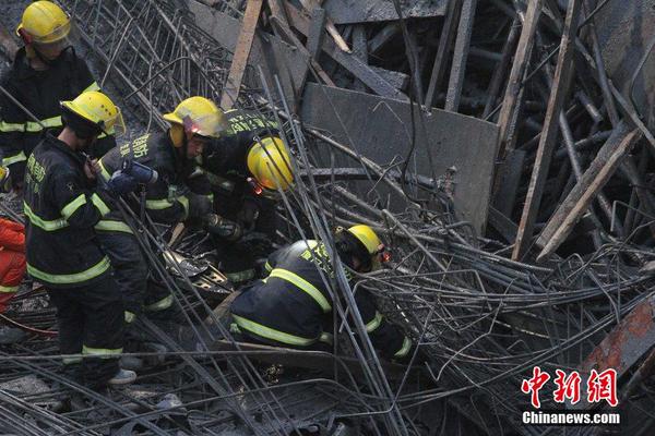 廈門在建商場坍塌