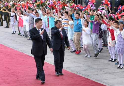 5月3日，中共中央總書記、國家主席習(xí)近平在北京人民大會堂同老撾人民革命黨中央總書記、國家主席本揚舉行會談。