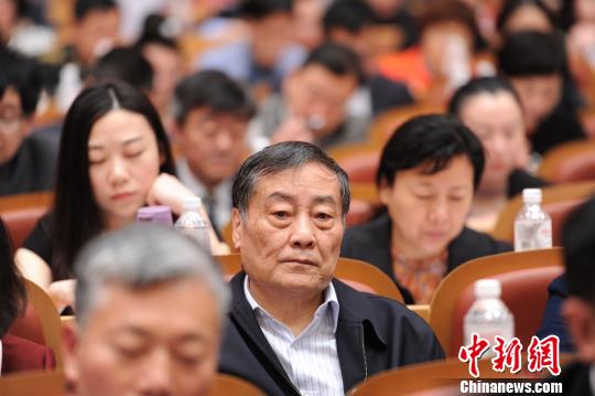 宗慶后談家風(fēng)：自強不息心懷家國的“宗氏”情懷