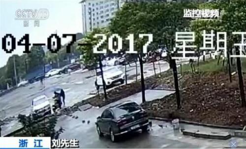 女子停車場內(nèi)被人劫走 綁匪:拿人錢財(cái)替人消災(zāi)