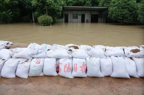 錢塘江流域暴發(fā)建國后第二大洪水 百年古橋被沖毀