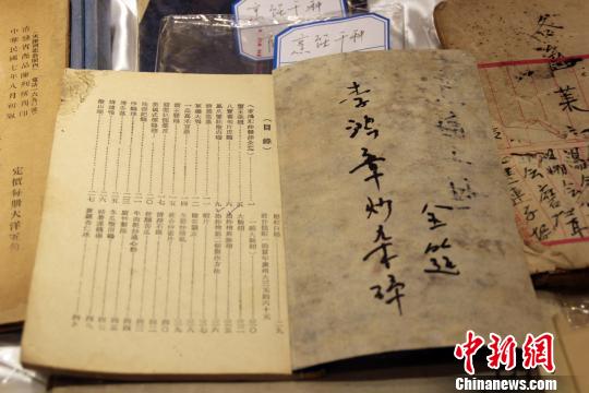 《烹飪千種》一書中，有“李鴻章炒雜碎”等直隸官府菜的烹飪方法?！∮诳×?攝