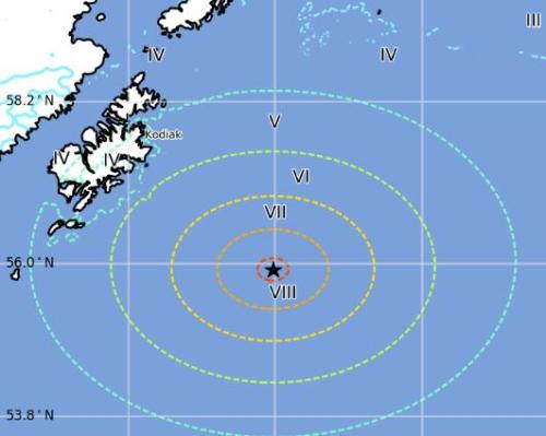 阿拉斯加地震可能波及的范圍示意圖。來(lái)源：美國(guó)地質(zhì)勘探局網(wǎng)站截圖。