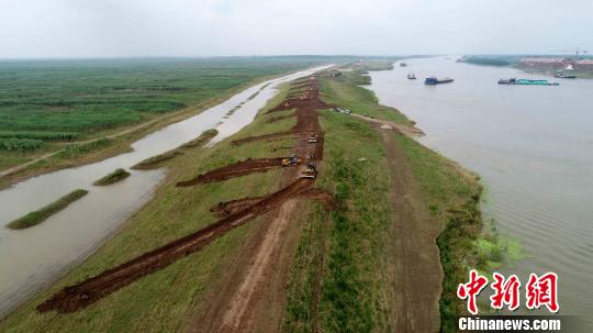 南洞庭湖下塞湖矮圍正拆除將現(xiàn)“潭面無風(fēng)鏡未磨”原貌