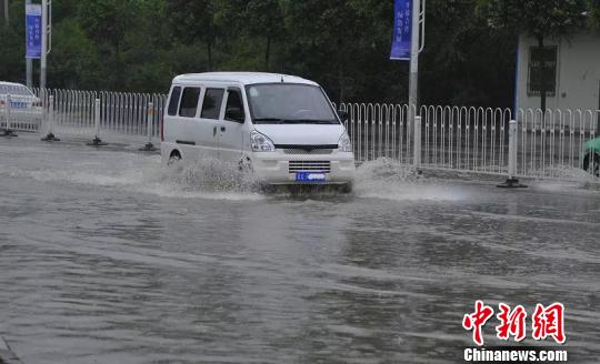 青海多地出現(xiàn)強降雨啟動暴雨Ⅳ級應(yīng)急響應(yīng)