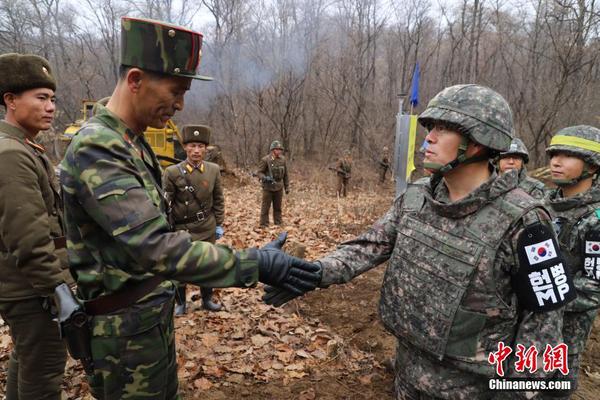 韓國(guó)國(guó)防部11月22日稱，為支持韓朝陣亡軍人遺骸共同挖掘工作等，雙方在非軍事區(qū)內(nèi)鐵原郡地區(qū)實(shí)現(xiàn)道路連通。 韓國(guó)國(guó)防部供圖2