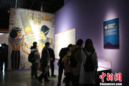 此次展覽由山東博物館主辦，意大利佛羅倫薩國立考古博物館協(xié)辦，將持續(xù)至6月21日。　趙曉 攝