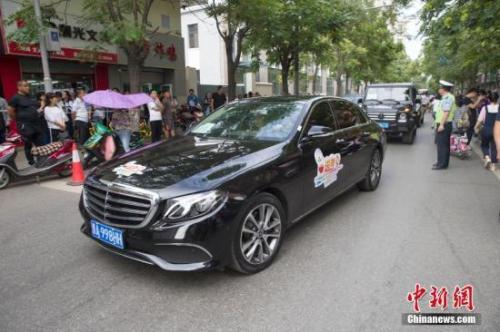 資料圖：奔馳車。<a target='_blank' href='http://www.chinanews.com/'>中新社</a>記者 張?jiān)?攝