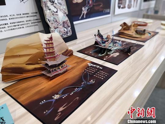 圖為集中展示此次大賽的獲獎(jiǎng)作品?！《∷?攝