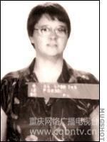 “日落大道”雌雄殺手——Carol Bundy &Douglas Daniel Clark 這對殺手是因其在洛杉磯日落大道上尋找受害者而得名。一人名叫Douglas Daniel Clark,是一名32歲的英俊鍋爐工。他的幫兇叫Carol Mary Bundy,是一名37歲的離婚母親。他們是在一起同居的情侶，他們也一起殺人。